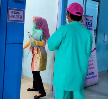 Tes Kesehatan Disambut Tenaga Medis Berpakaian Pink, Mufti Salim: Bahagia Rasanya
