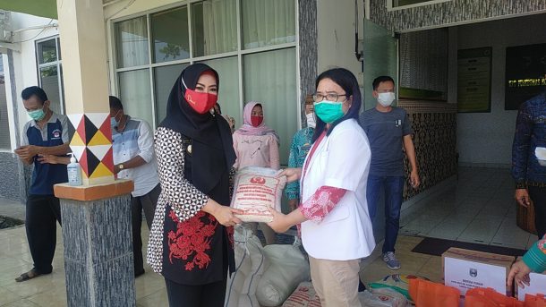 Relawan World Cleanup Day Lampung Utara Lakukan Penyemprotan Disinfektan