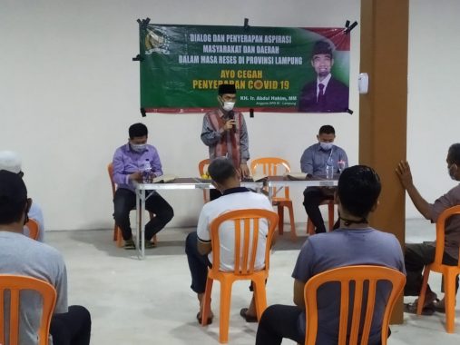 Abdul Hakim Dialog dengan Anggota Koperasi di Natar Lampung Selatan