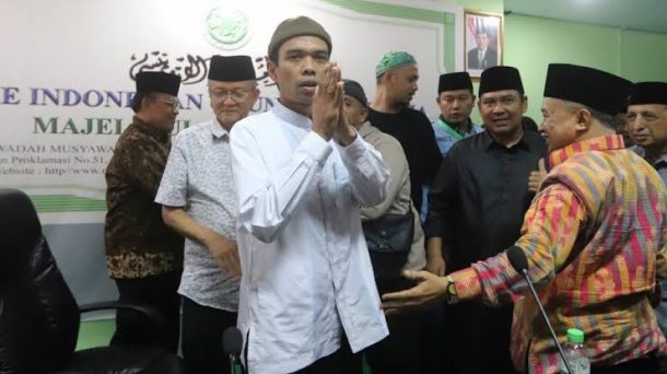 Nanang Ermanto Tanam Perdana Pisang Barangan Merah, Berharap Jadi Komoditas Unggulan di Lampung Selatan