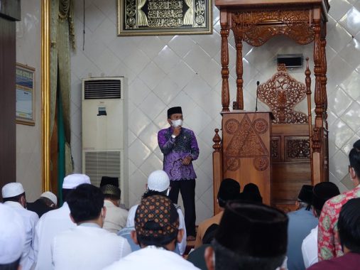 Sekda Lampung Tengah Nirlan Minta Pengurus Masjid Agung Istiqlal Bandar Jaya Terapkan Protokol Kesehatan