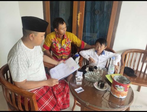 Program Jumat Berkah, Polres Lampung Timur Beri Bantuan Bayi yang Tersiram Minyak Panas