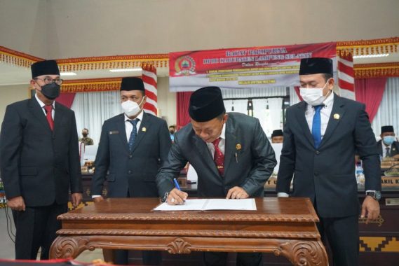 DPRD Lampung Selatan Gelar Paripurna Usulan Pengesahan Pengangkatan Bupati dan Wakil Bupati Terpilih