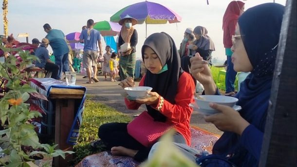 Bupati Lampung Tengah Resmi Buka Pasar Kuliner Karang Endah
