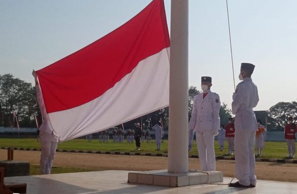SMSI Metro Bagikan Paket Sembako ke Legiun Veteran RI Lampung