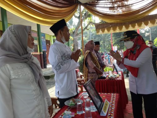 Dewi Handajani Pantau Pilkakon Serentak Tanggamus 2022