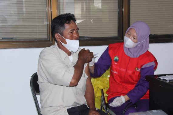 Nanang Ermanto Imbau Nelayan dan Petani untuk Vaksin Covid-19