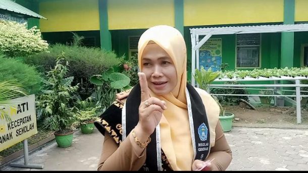 Bupati Tanggamus Resmikan Jaringan Listrik Desa di Pematangsawa