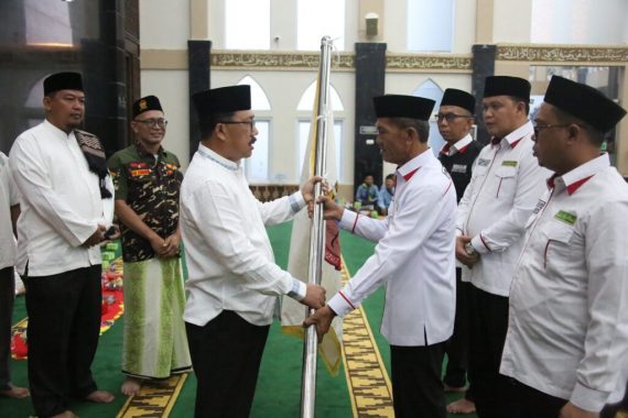 Sekda Lampung Selatan Lepas Keberangkatan 427 Jemaah Calon Haji