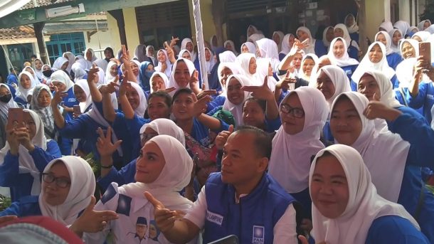 Gelar Kampanye di Tanggamus, Putri Zulkifli Hasan Disambut Ribuan Warga