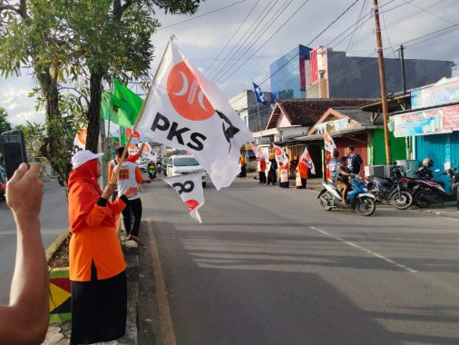 Kenalkan Tanda Gambar Partai dan Caleg, PKS Tanggamus Gelar Flash Mob
