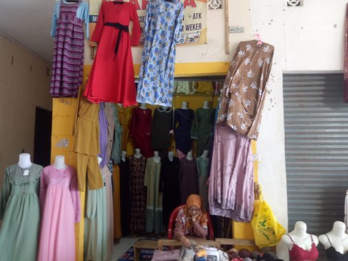 Pedagang Pakaian di Pasar Purwodadi Gisting Keluhkan Sepi Pembeli