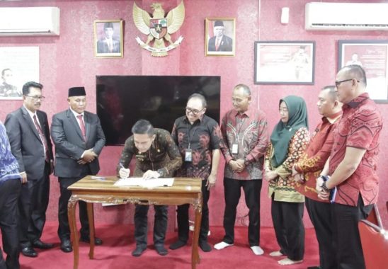 Tandatangani Komitmen Kinerja “Bang Radin”, Perangkat Daerah Lampung Selatan Harus Tingkatan Inovasi