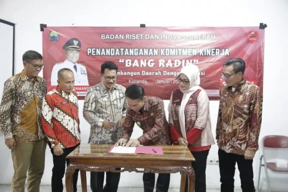 Tandatangani Komitmen Kinerja “Bang Radin”, Perangkat Daerah Lampung Selatan Harus Tingkatan Inovasi