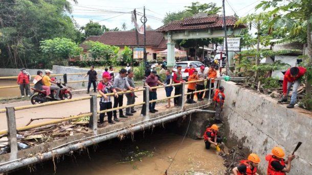 Nanang Ermanto Sambangi Lokasi Terdampak Banjir di Hajimena