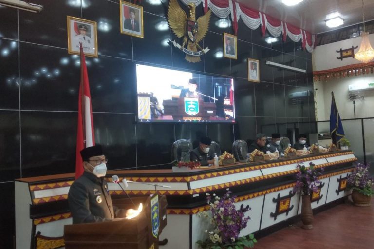 DPRD Metro Ketok Palu Raperda Pertanggungjawaban Pelaksanaan APBD 2021