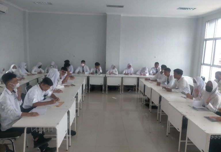 SMK SMTI Bandar Lampung Bentuk Siswa Berprestasi, 3 Hari Pelajar Digembleng Diklat Motivasi
