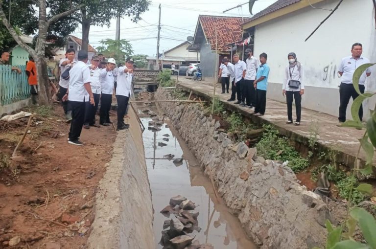 Advertorial: Meradang Saat Tinjau Proyek Talut, Wali Kota Metro: Bongkar dan Bangun Ulang!