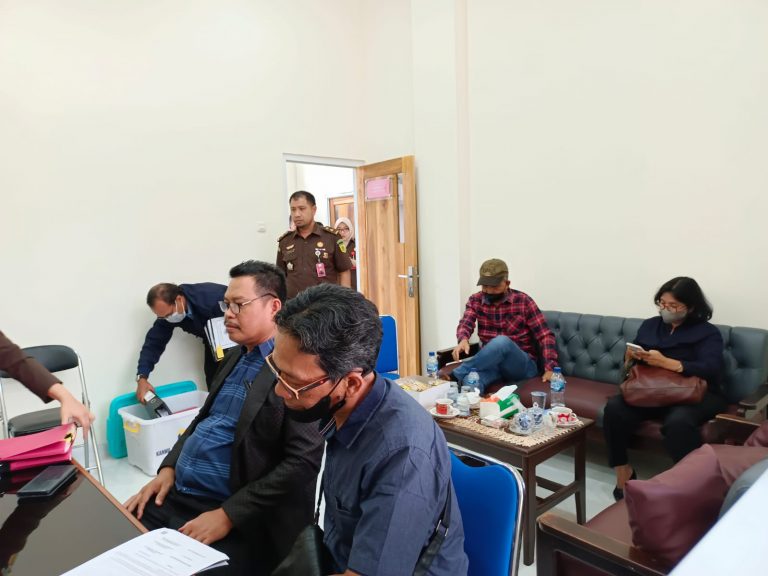 Kejari Metro Amankan Mantan Anggota Dewan Alizar Jinggo