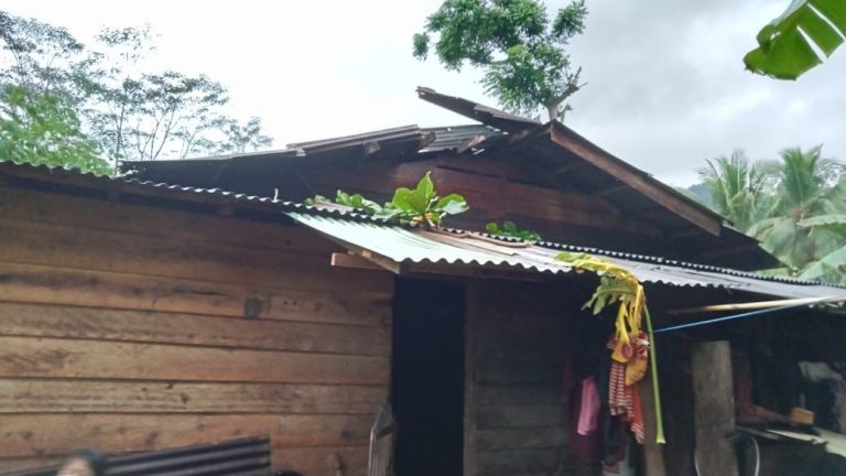 Polsek Pematang Sawa Identifikasi Musibah Puting Beliung di Pekon Tanjungan