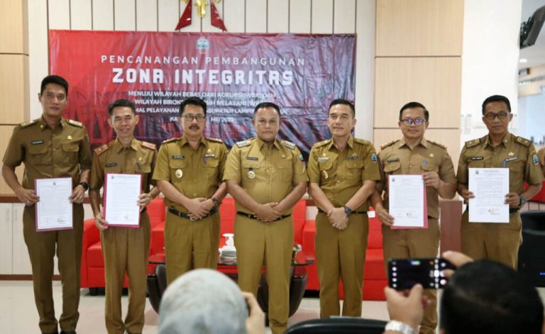 Bupati Lampung Selatan Canangkan Zona Integritas pada 8 OPD