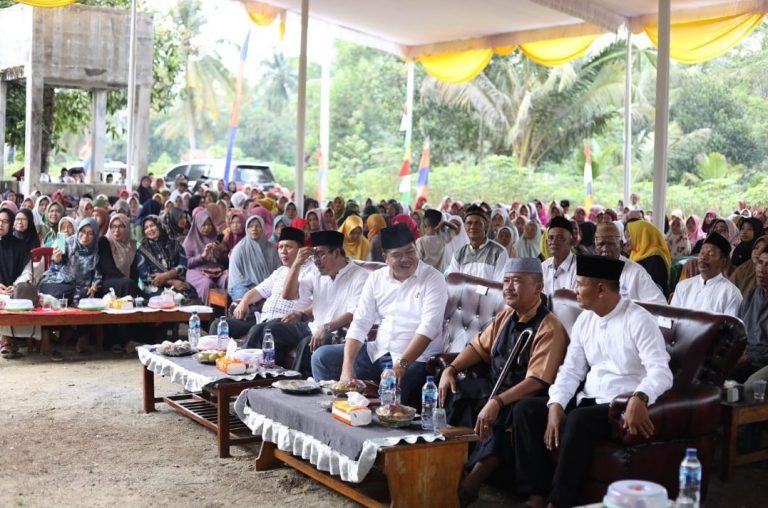 Bupati Lampung Tengah Hadiri Pengajian Umum Tahun Baru Islam 1445 Hijriah