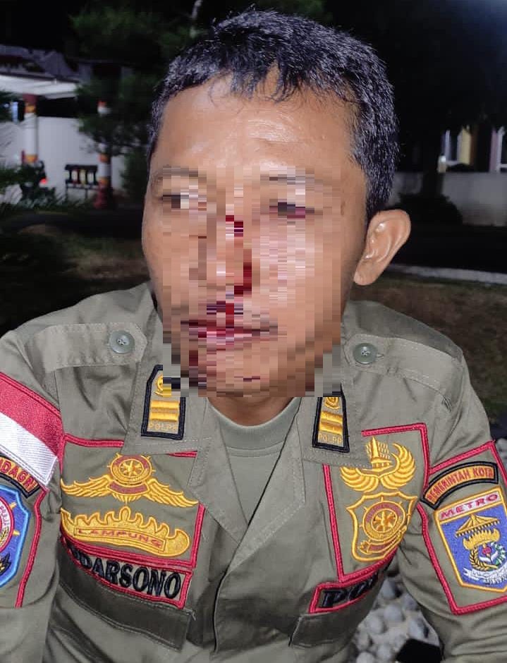 Anggota Satpol PP Kota Metro Terluka Hingga Berlumur Darah, Benarkah Dianiaya Anggota Ormas?
