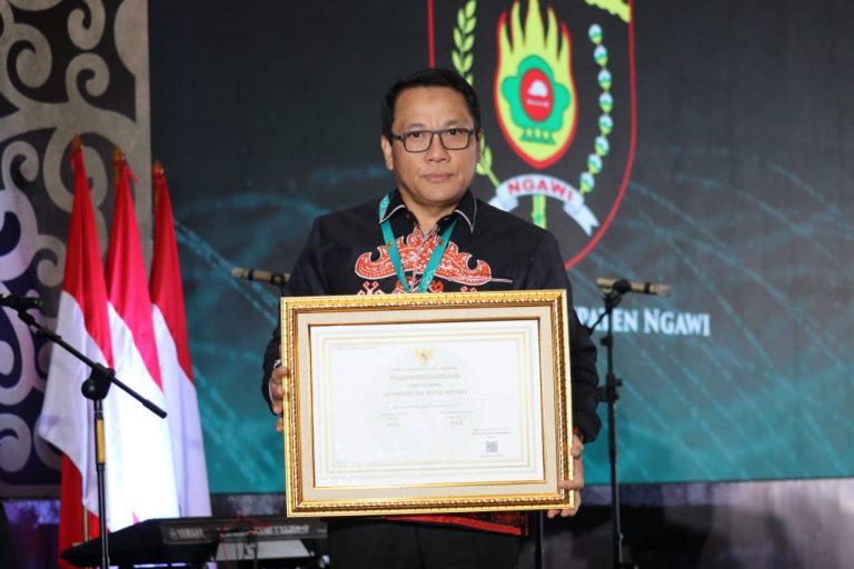 Pemkot Metro Raih Penghargaan Meritokrasi KASN 2023