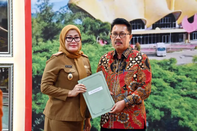 Thamrin Purnatugas, Intji Indriati Plh Sekda Lampung Selatan