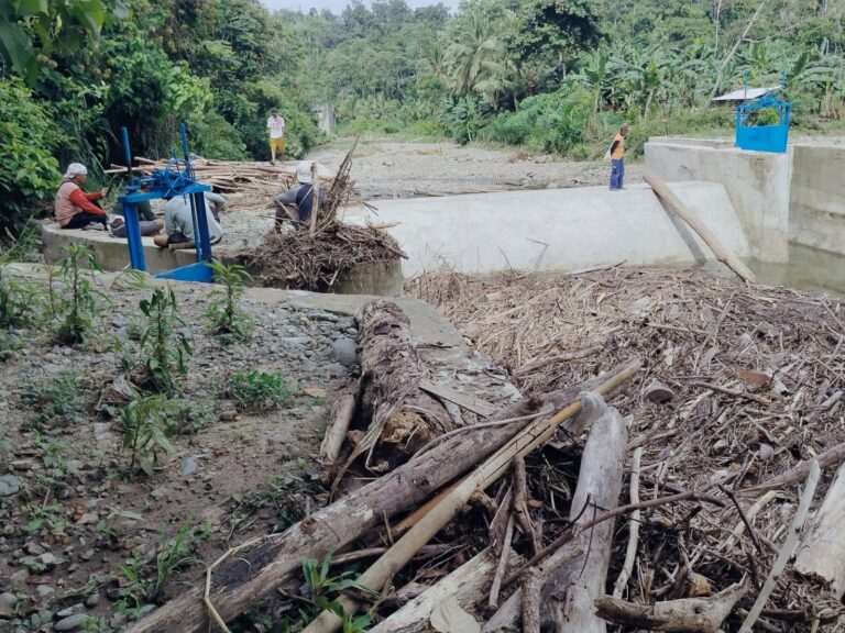 Banyak Kerusakan, Proyek Bendungan Rp2 Miliar di Kotaagung Timur Mubazir
